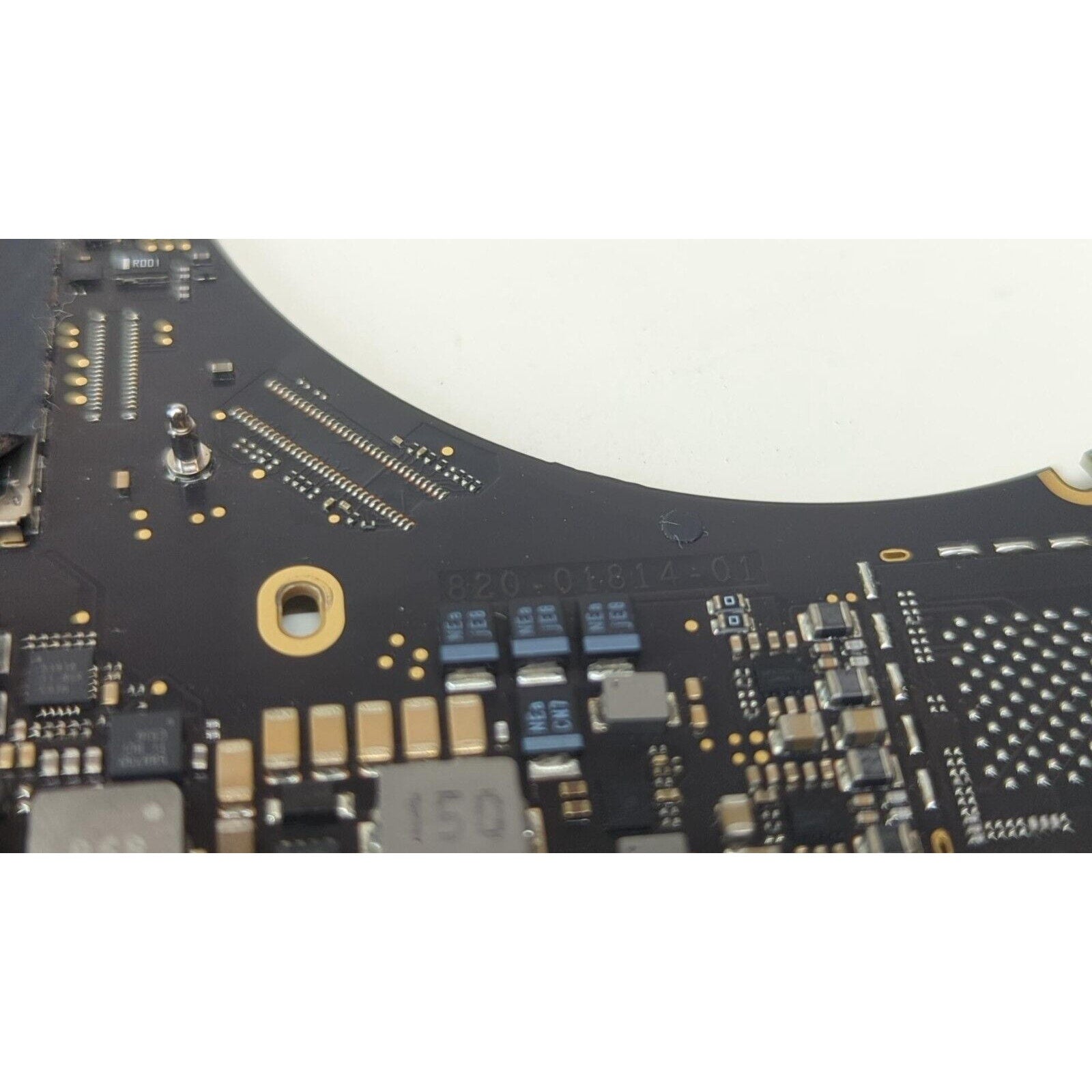 FOR PARTS - Apple MacBook Pro A1990 EMC 3359 Motherboard (820-01814-01)