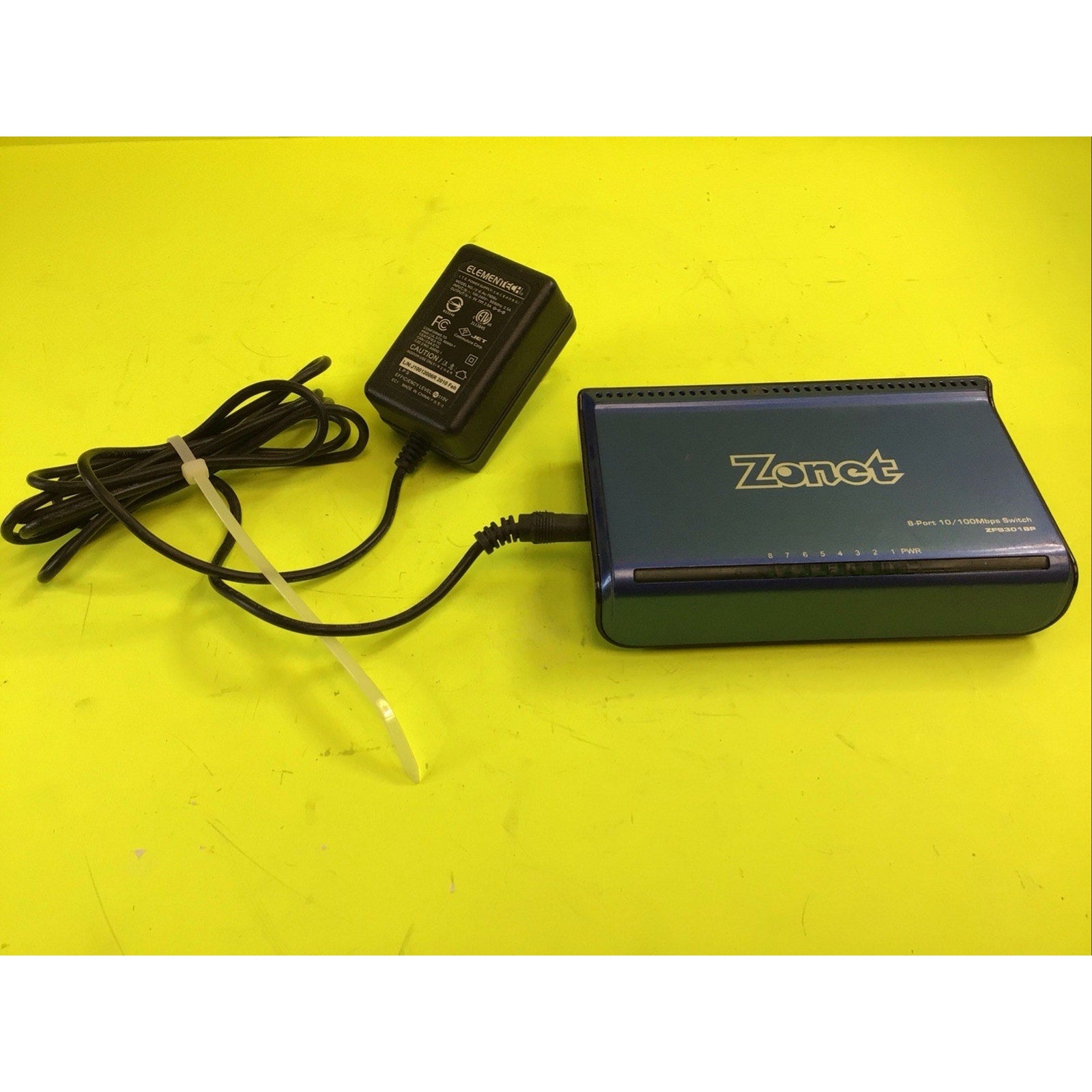 Zonet (ZFS3018P) Ethernet Switch