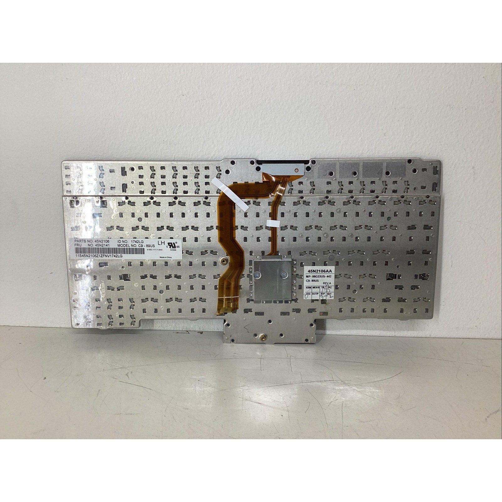 Lenovo ThinkPad 45N2106 US Keyboard - For Parts