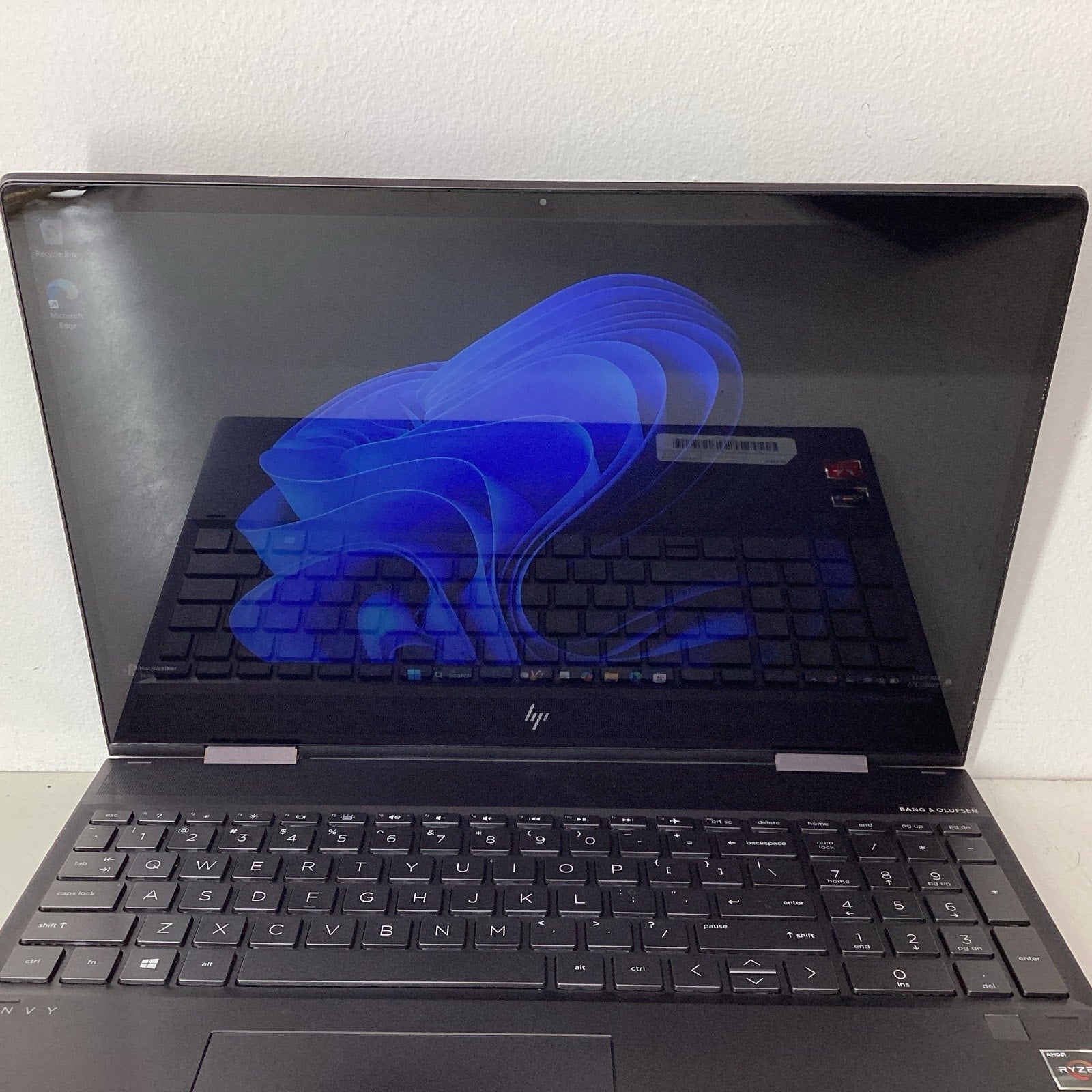 HP Envy x360 15m-ds0011dx 15.6" AMD Ryzen 5 3500U 8GB RAM 256GB NVME SSD Win 11