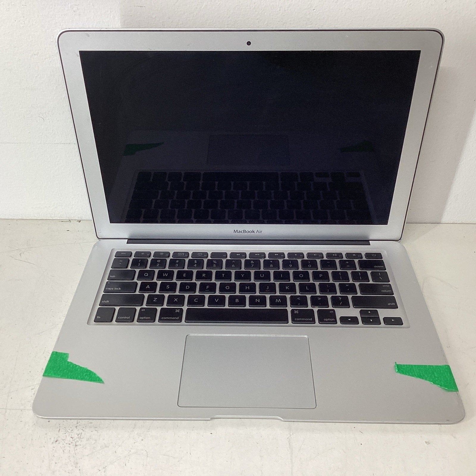 Apple MacBook Air 13" A1466 Intel Core i5 1.6GHz 4GB Ram 256GB SSD - For Parts