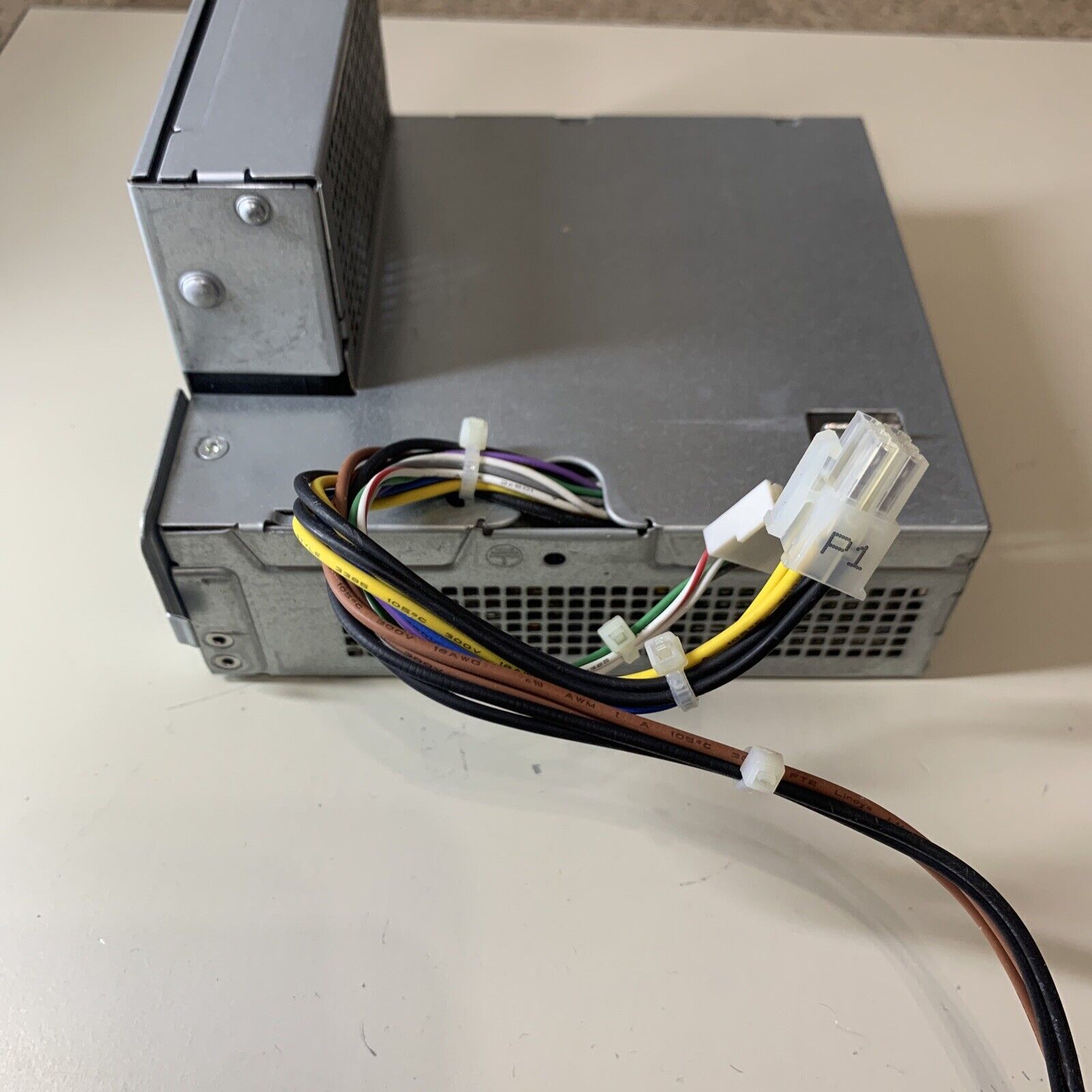 HP Compaq 6200 6300 SFF CFH0240EWWB 240W Power Supply P/N: 611481-001/613762-001