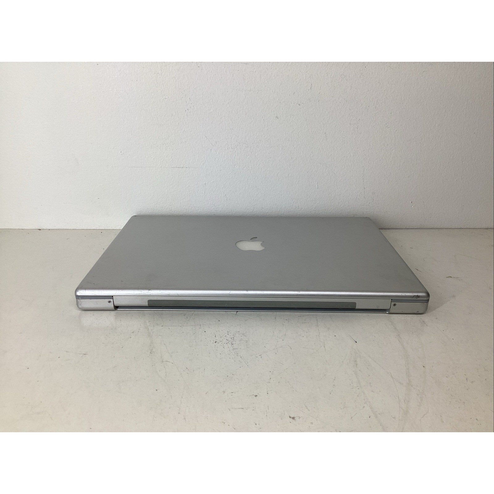 Apple MacBook Pro A1226 15.4" 2007 Intel Core Duo - For Parts