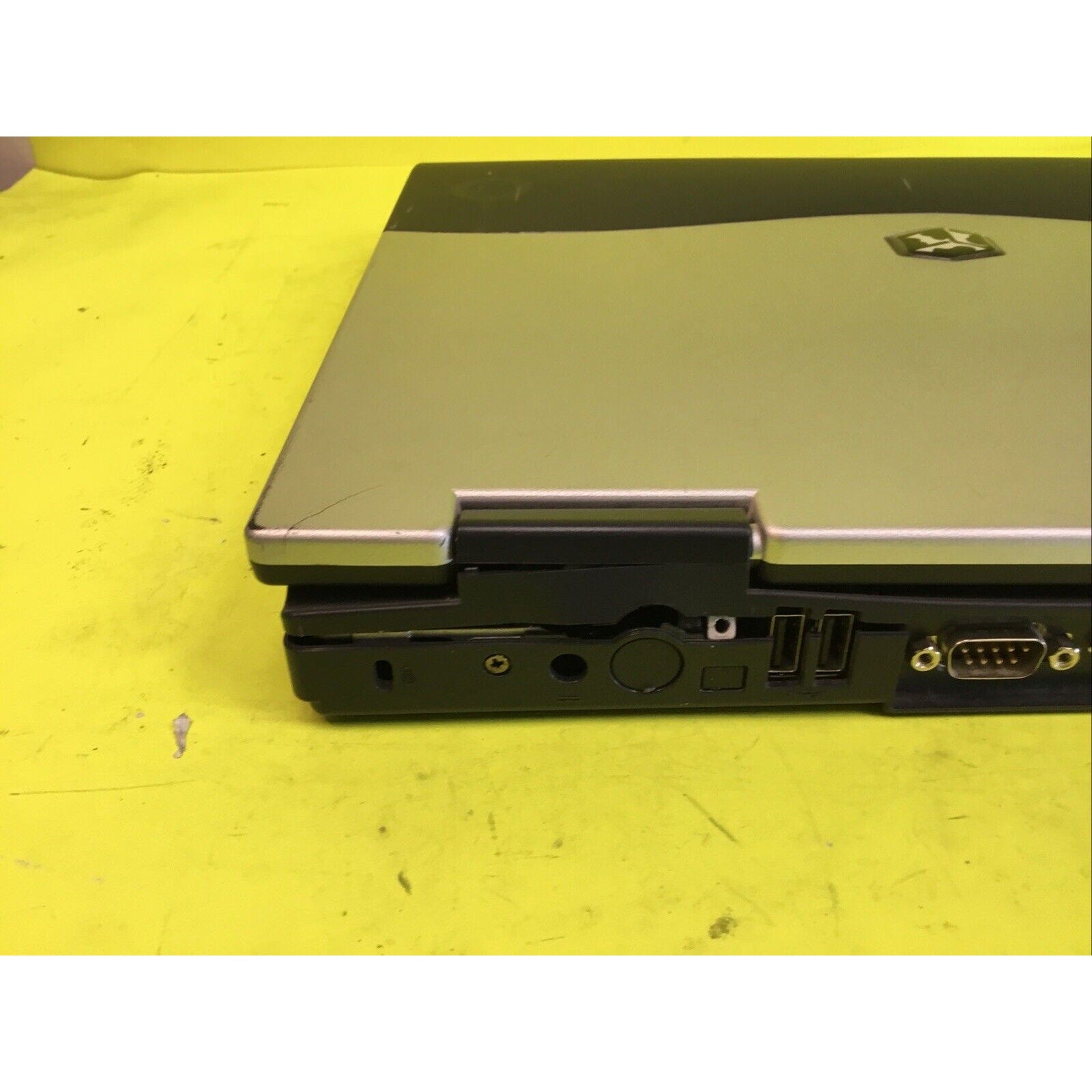 Gateway Solo 1450 Windows XP Laptop FOR PARTS or REPAIR