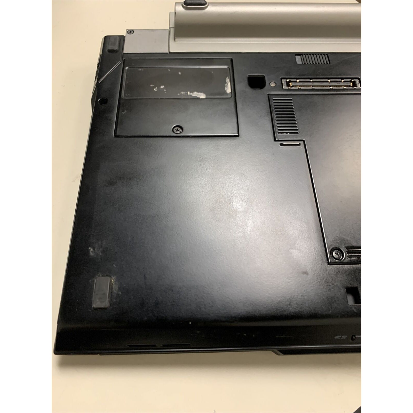 Dell Latitude E4300 Intel Core 2 Duo P9600 4GB RAM - No HDD/OS, No Power Adapter