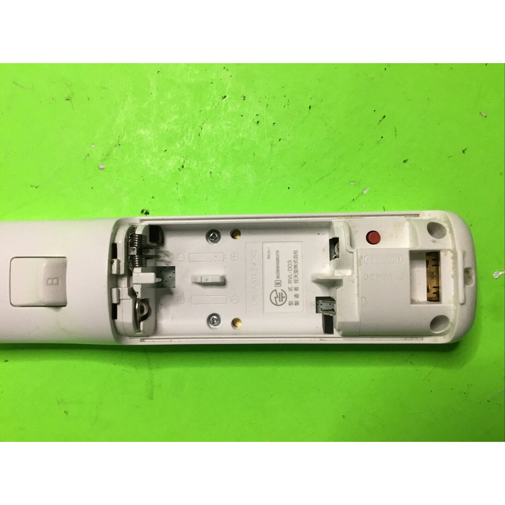 Nintendo Wii Mote Controller and Nun Chuck Set