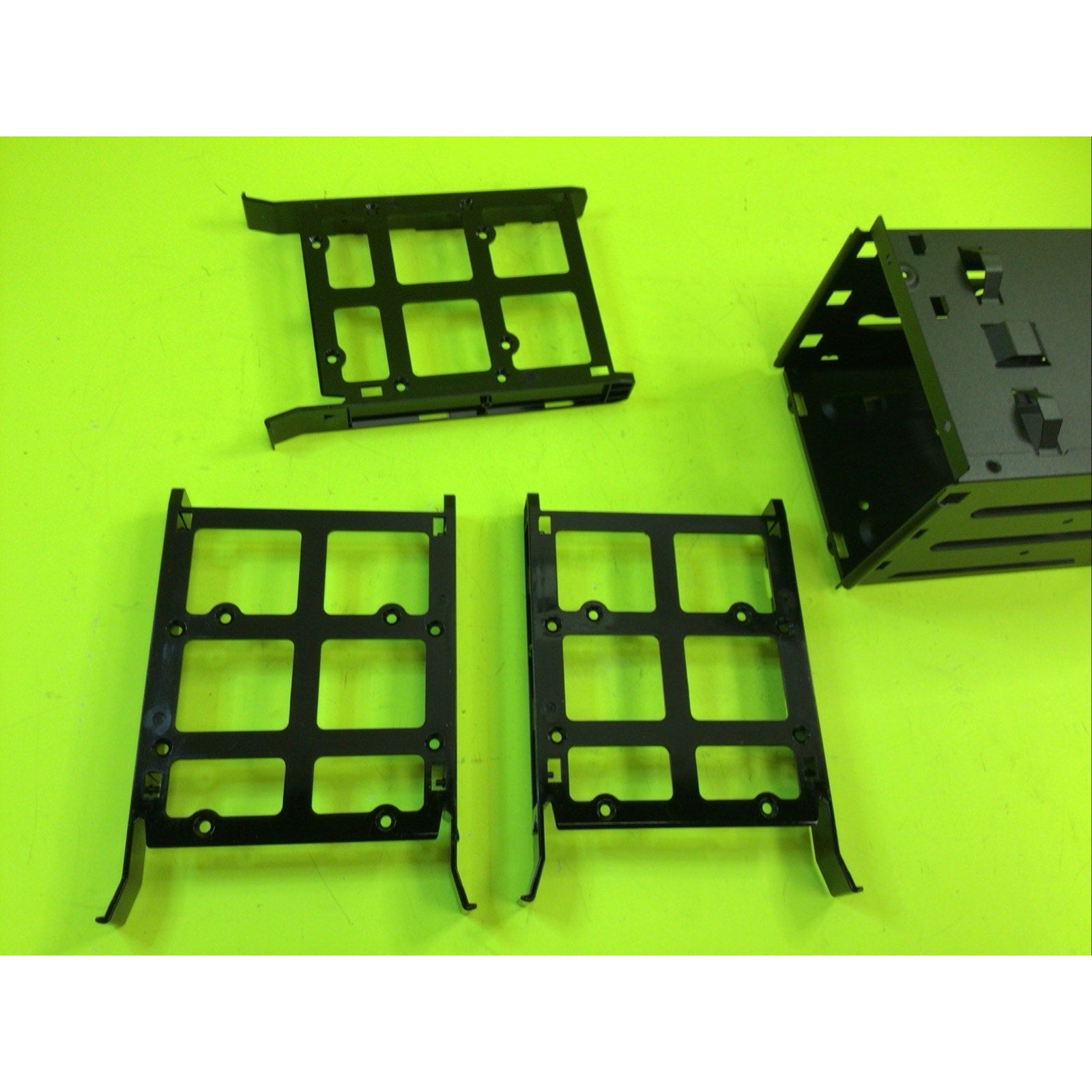 3 Drive Hard Drive Cage with Trays HDD Cage