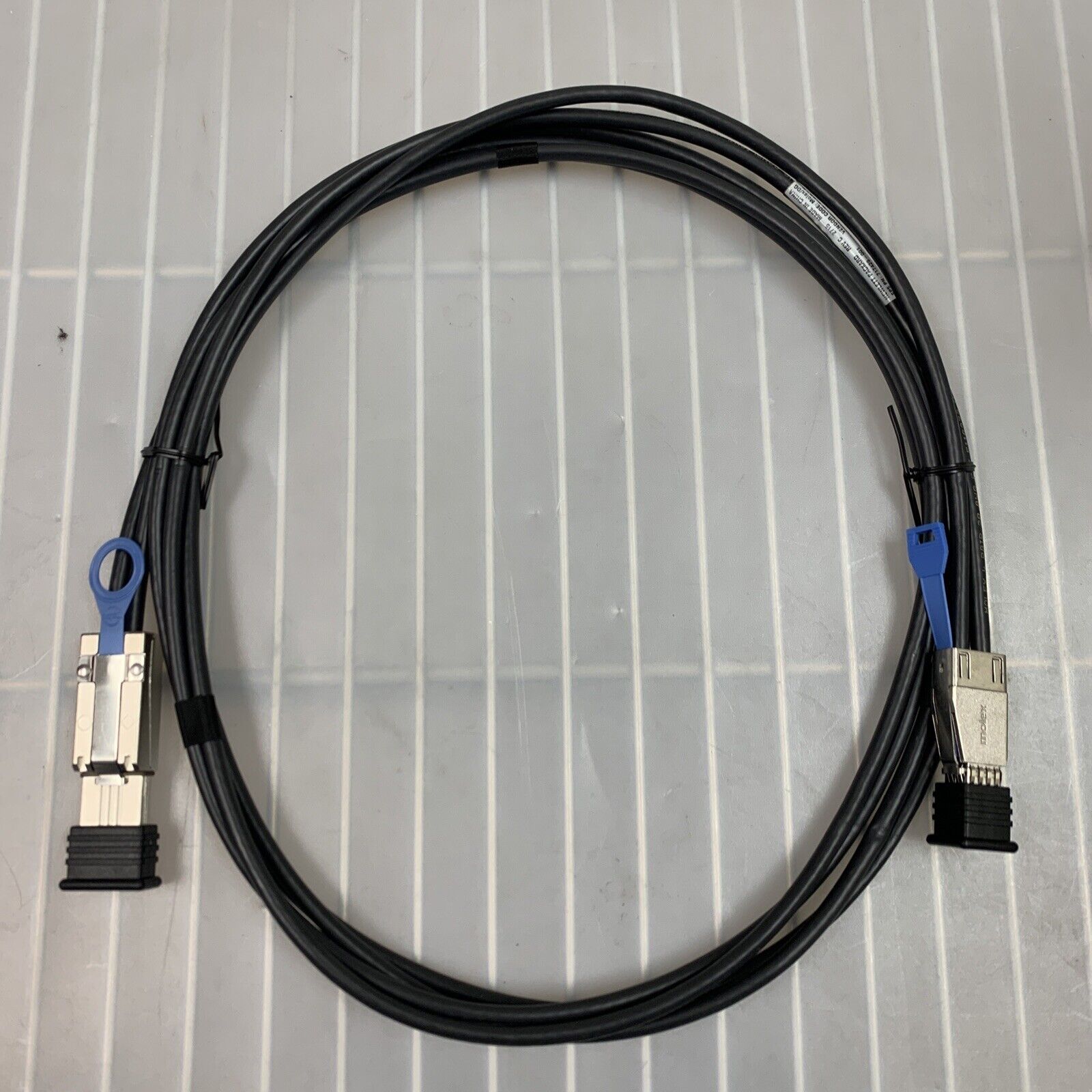 HP P/N HP 691973-003 717429-001 2.0m External Mini-SAS High Density to Mini-SAS