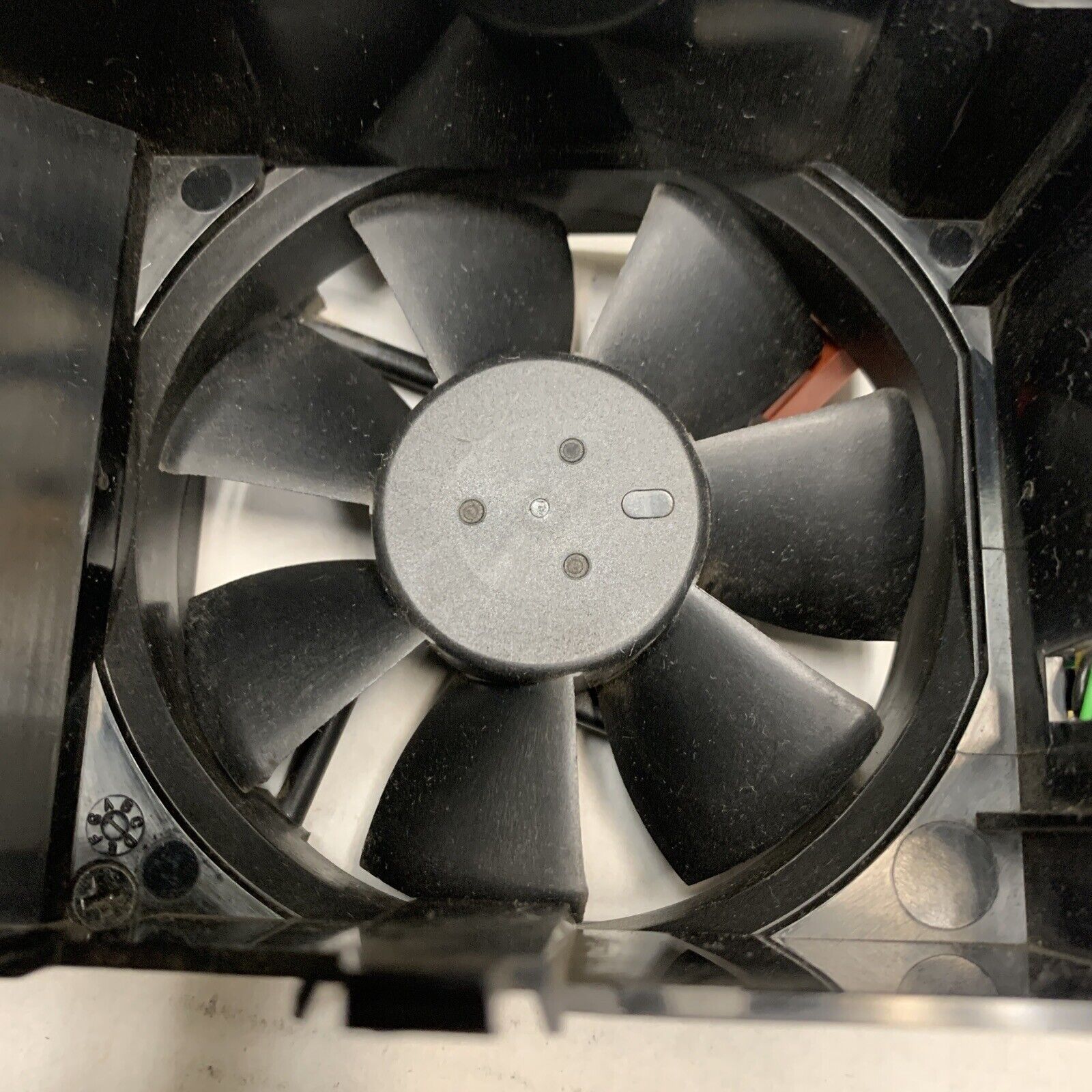 HP PRO 4300 Compaq 6000 6305 Elite Cooling Fan with Shroud AUB0912VH 636922-001