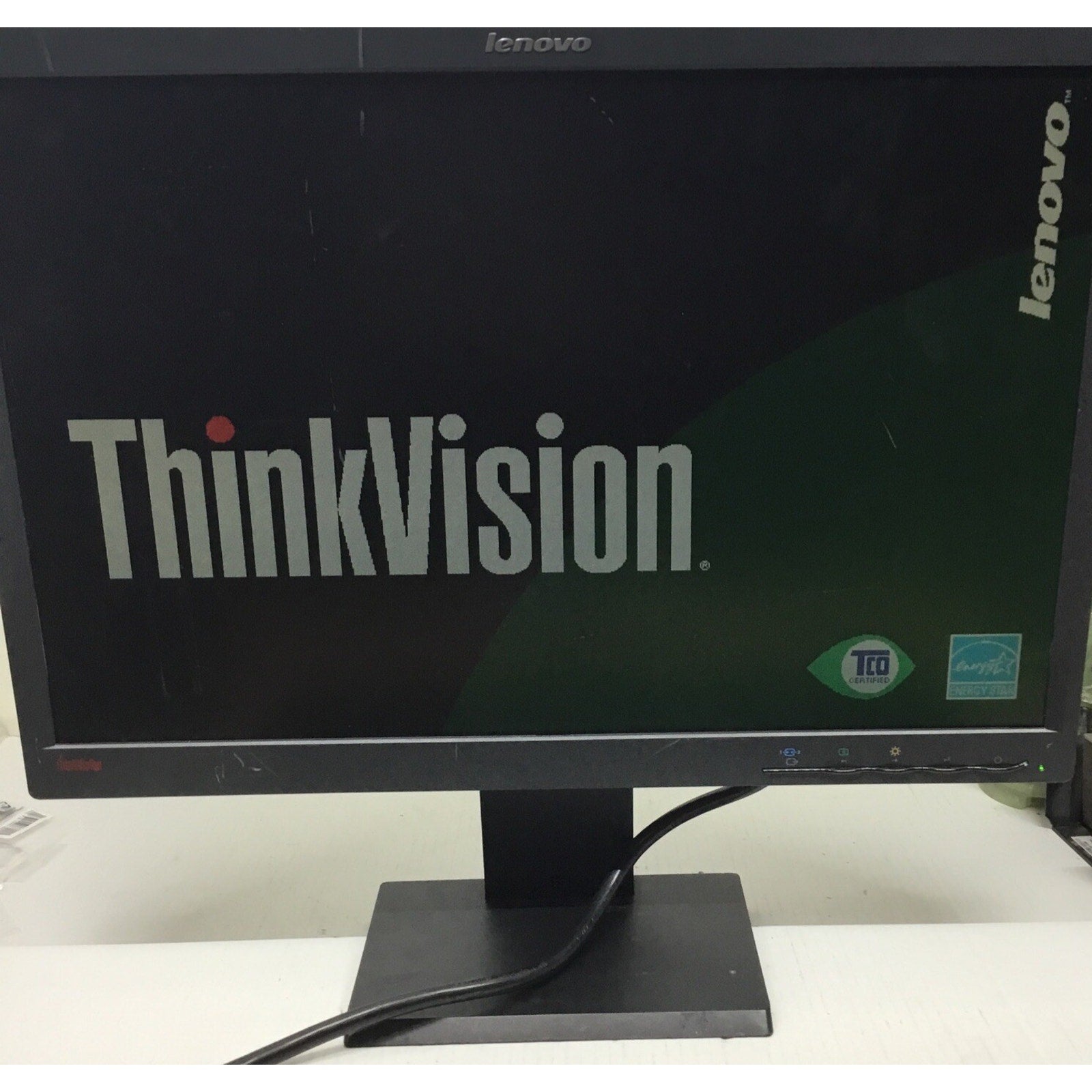 Lenovo L2240pwD L2250pwD 22" Wide LCD Monitor VGA DVI 4422-HB6 45J7651