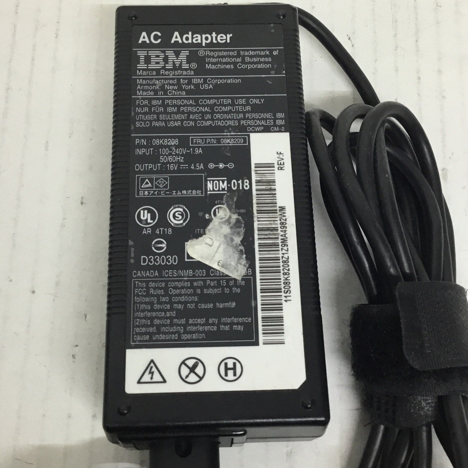 Genuine IBM 08K8208 08K8209 AC Adapter 16V 4.5A 100-240V