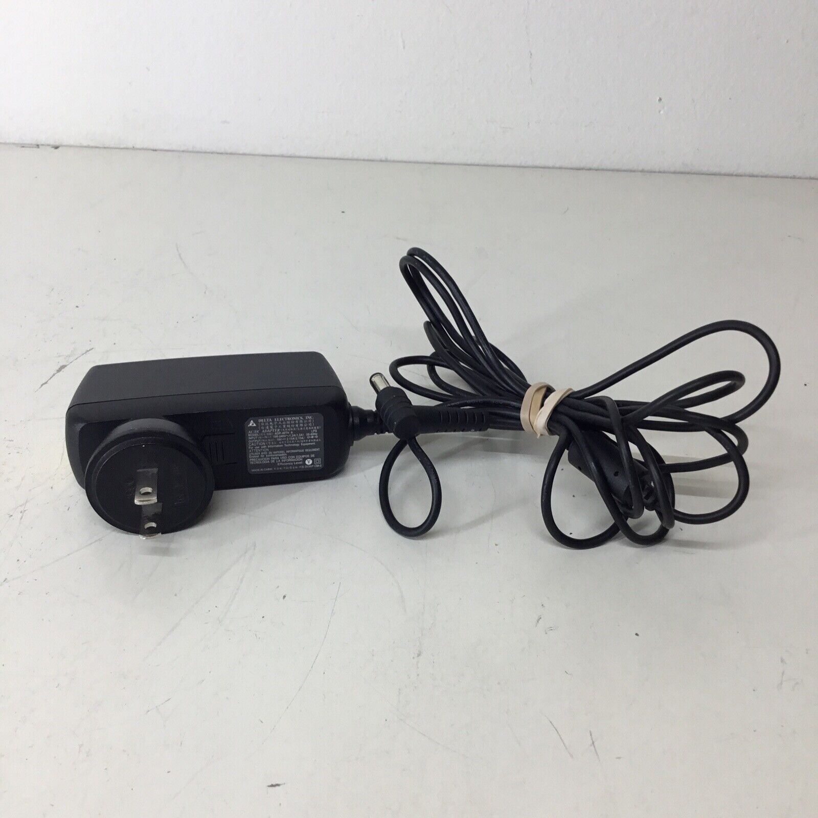 Genuine Delta ADP-40TH A AC Adapter 19V 2.15A Power Supply 410 OEM