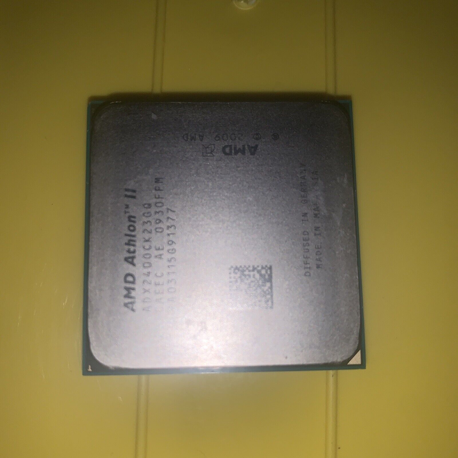AMD Athlon II X2 240 Energy Efficient 2.8 GHz Dual-Core Processor CPU