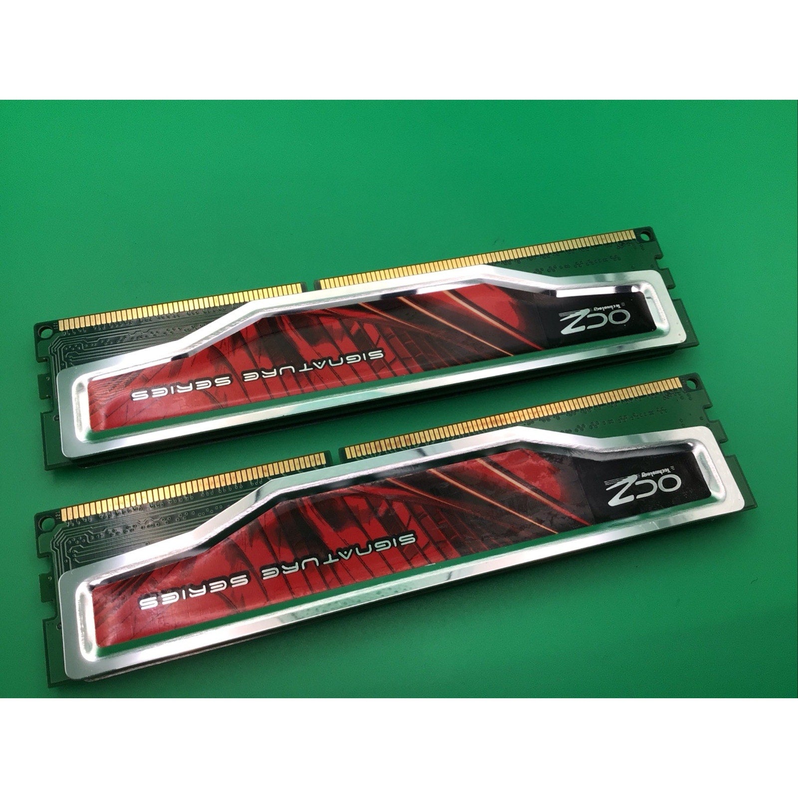 SIGNATURE SERIES 4GB Kit (2x2GB) DDR3-1333 PC3-10666 OCZ3SR1333LV4GK