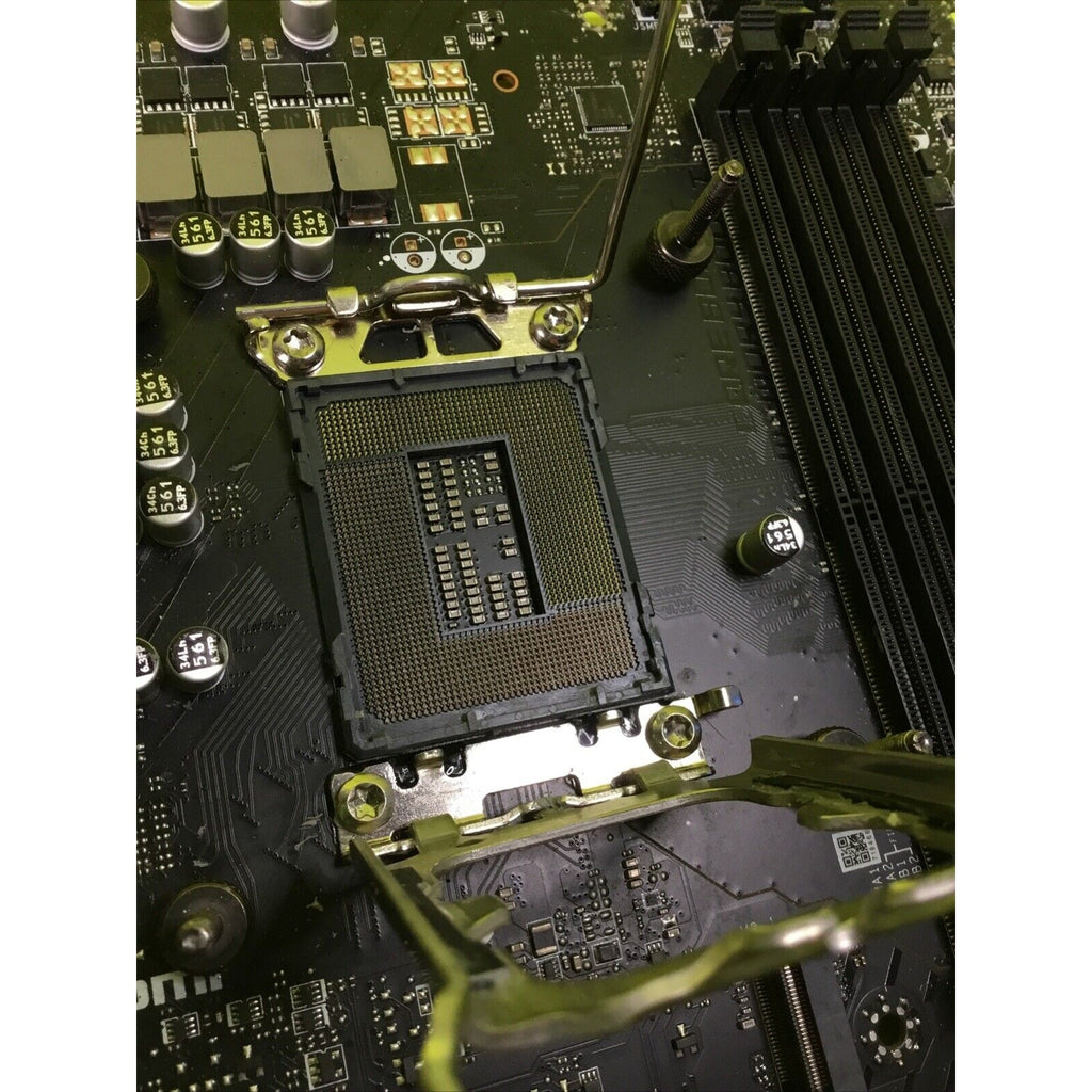 MSI PRO B760-P WiFi DDR5 INTEL LGA 1700 ATX MOTHERBOARD FOR PARTS or REPAIR