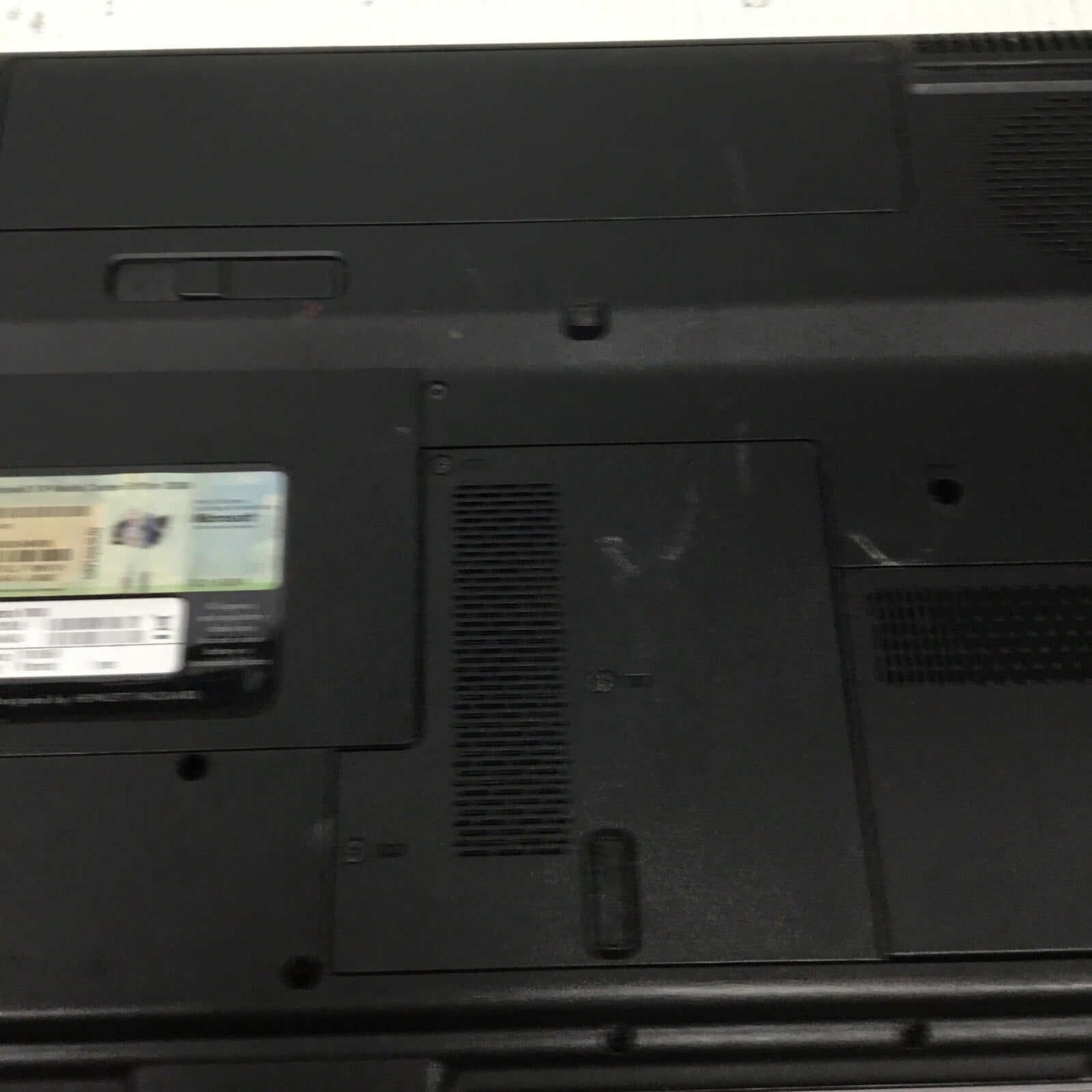 HP COMPAQ V6000 LAPTOP NOTEBOOK For Parts READ DESC