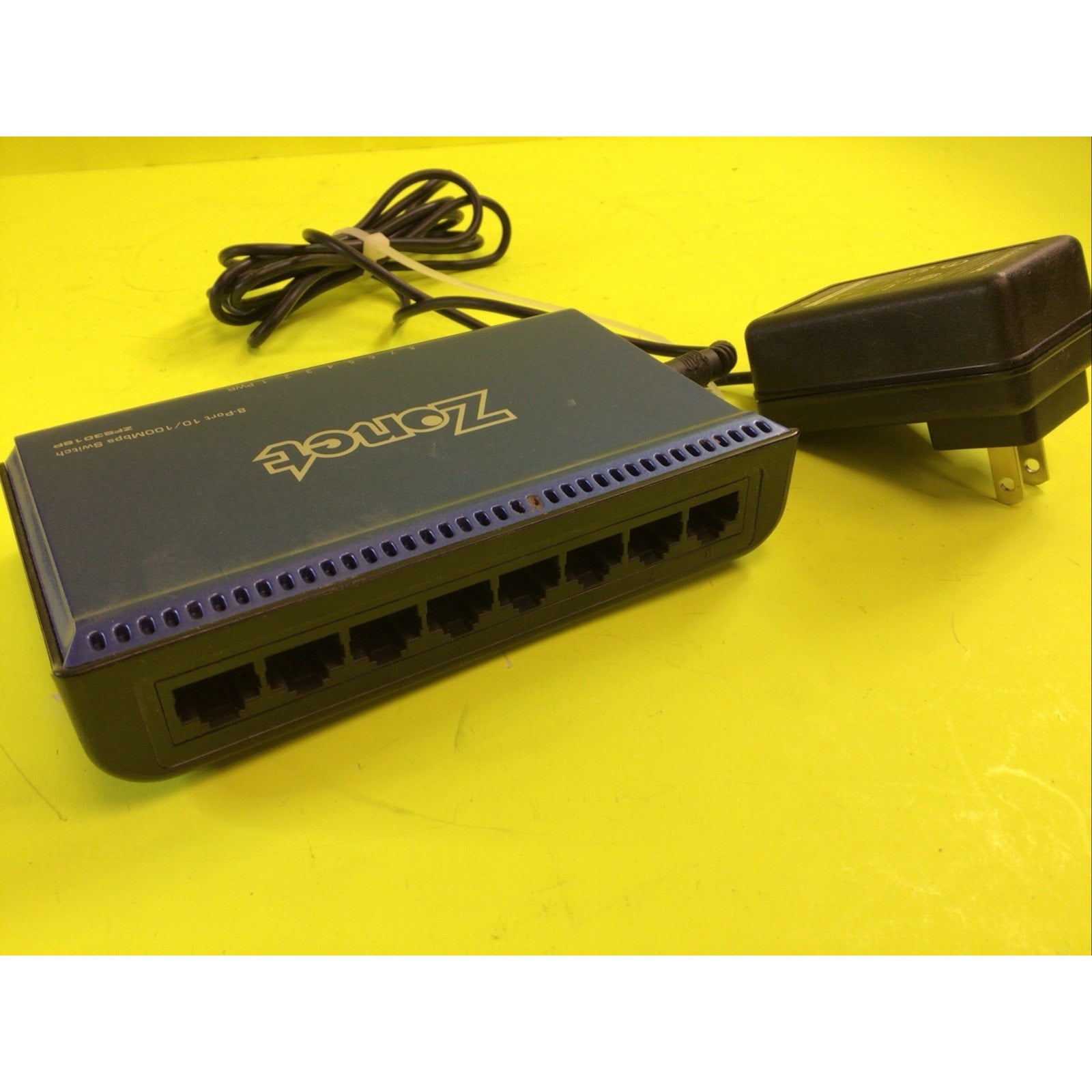Zonet (ZFS3018P) Ethernet Switch